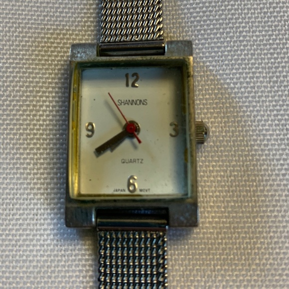 Working Vintage Shannons Silver Tone Mesh Band Watch with Brand New Battery! - Picture 1 of 8